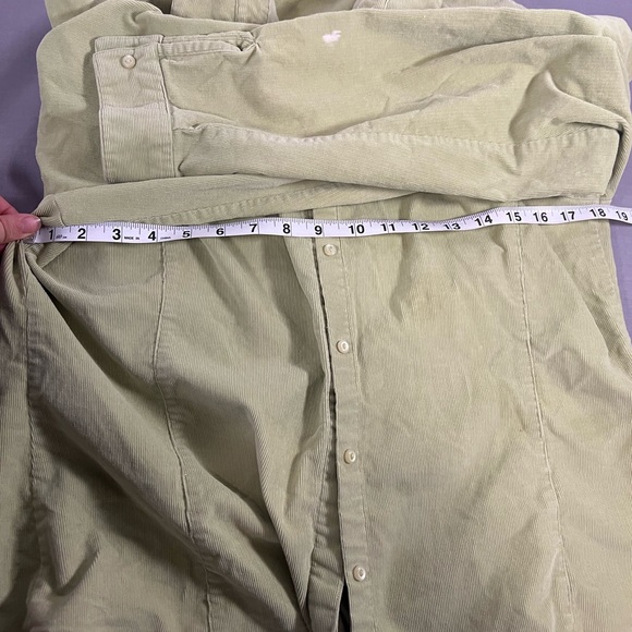LL Bean Corduroy Soft Button Up Shirt Woman’s Size Large Olive Green White Spot - Picture 5 of 8